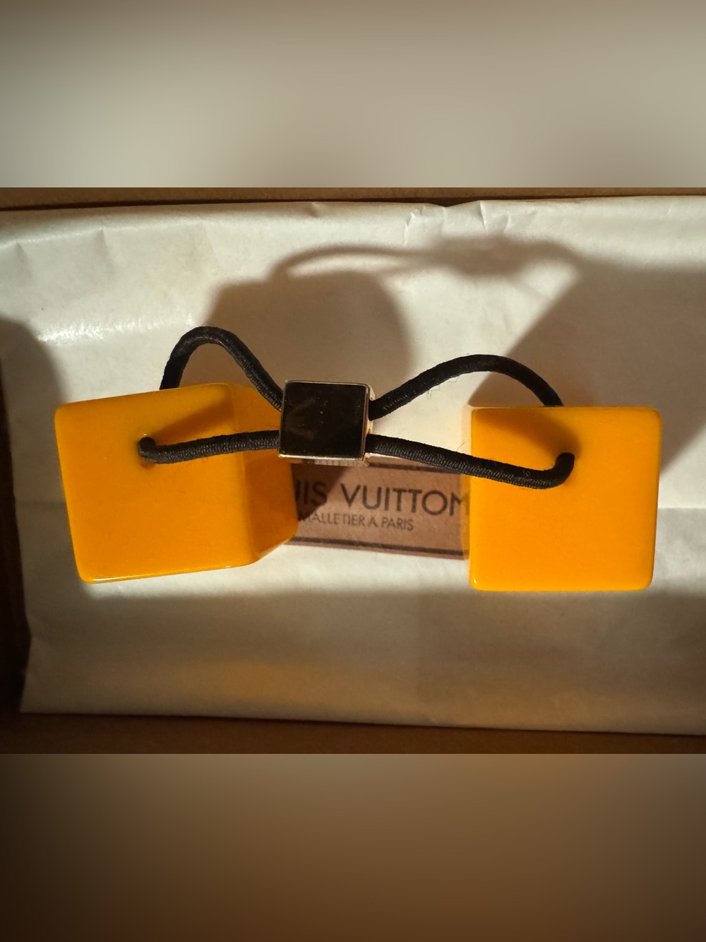 Louis Vuitton Cube hair tie - Picture 3 of 3